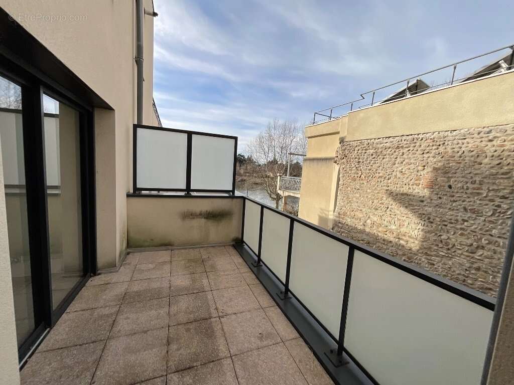 Appartement à SAINT-JUST-SAINT-RAMBERT