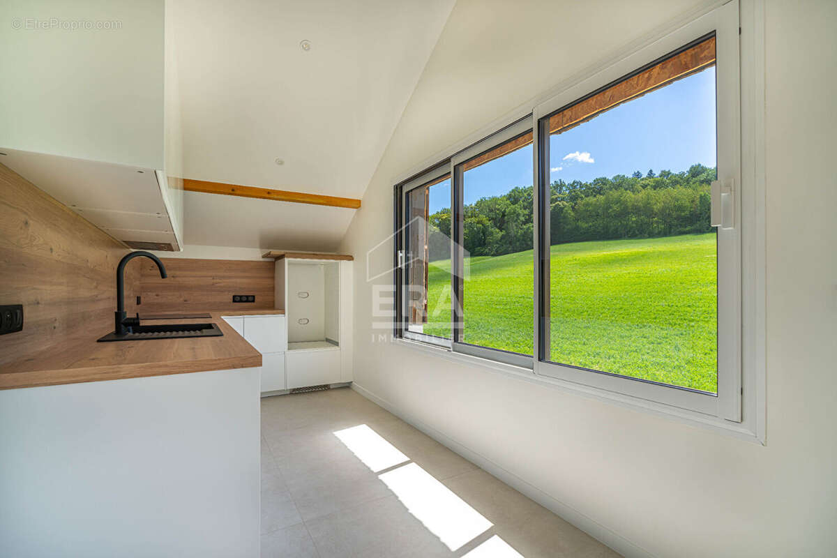 Appartement 91m² à mésigny - photo 5