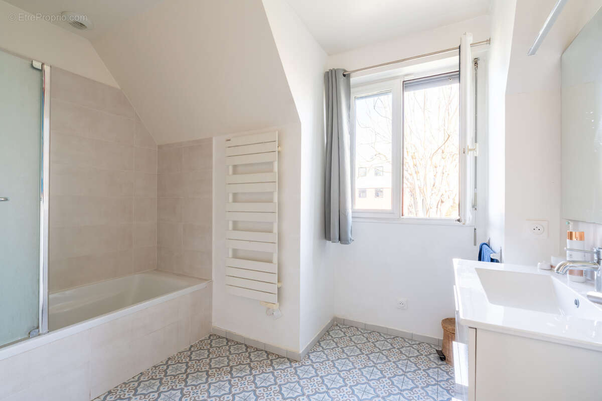 Maison à LE VESINET