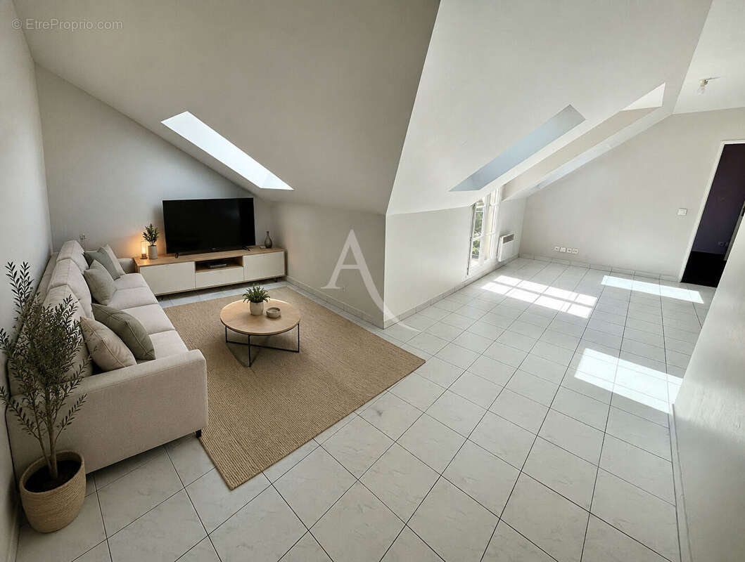 VILLENOY - T2 - avec parking et balcon - photo 2