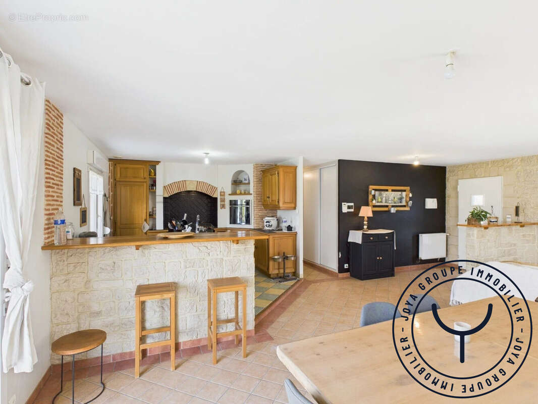 Maison 174 m² à Maizieres-La-Grande-Paroisse  - photo 8