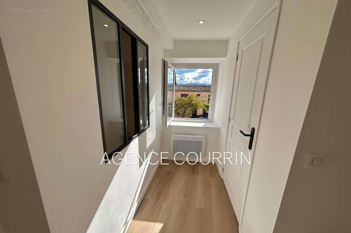 Appartement à PEYMEINADE
