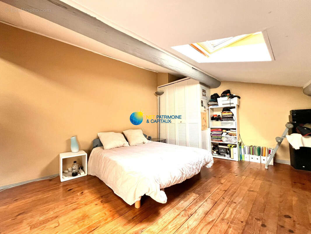 Appartement à SIMIANE-COLLONGUE