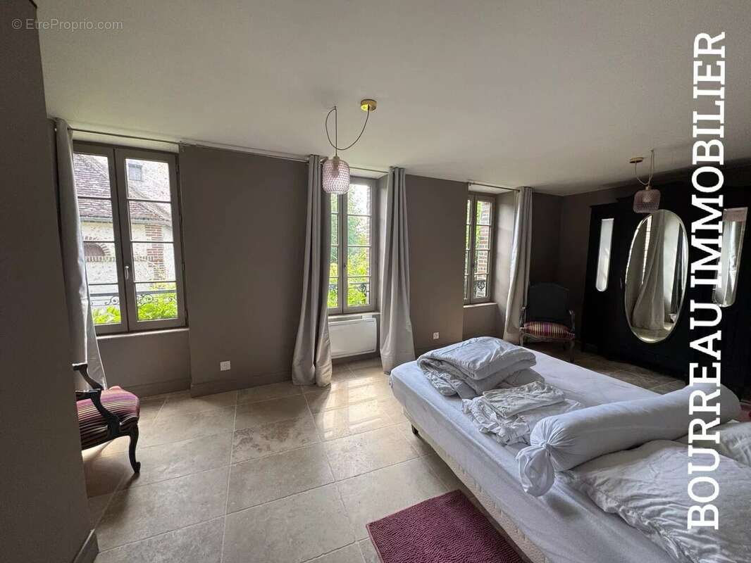 Maison à CEZY
