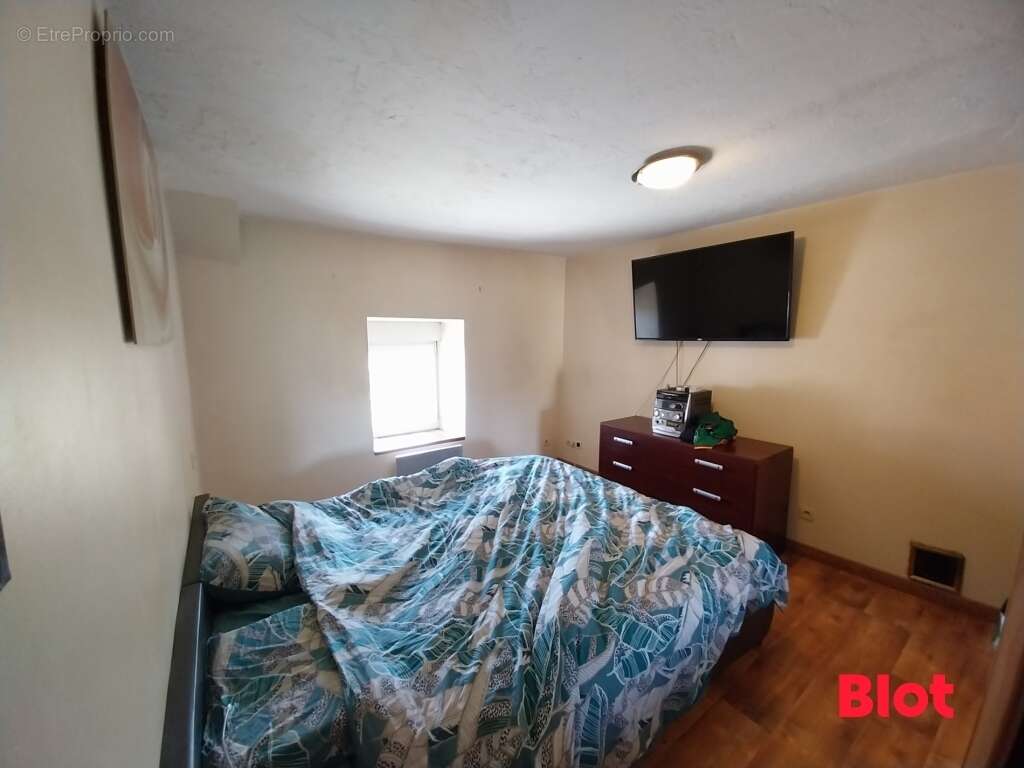 Maison à MINIAC-MORVAN