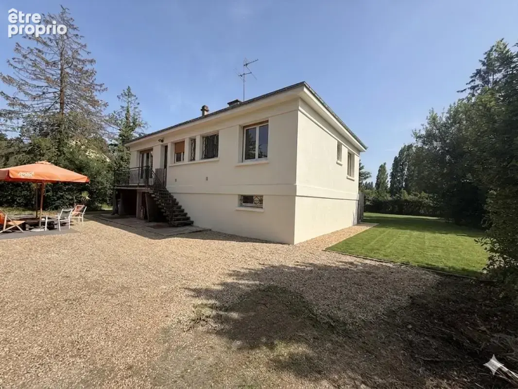 Maison familiale 160 m² exposée plein Sud  Terrain 4 200 m²  Garage de 60 m²  Fort potentiel - photo 8