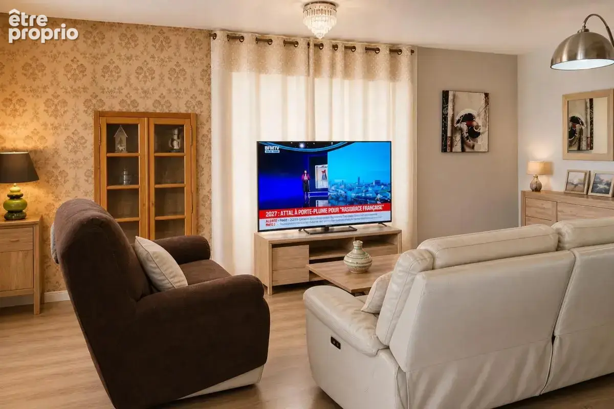 Maison de ville de 4 pièces de 86 m² au centre de Moroges - photo 2