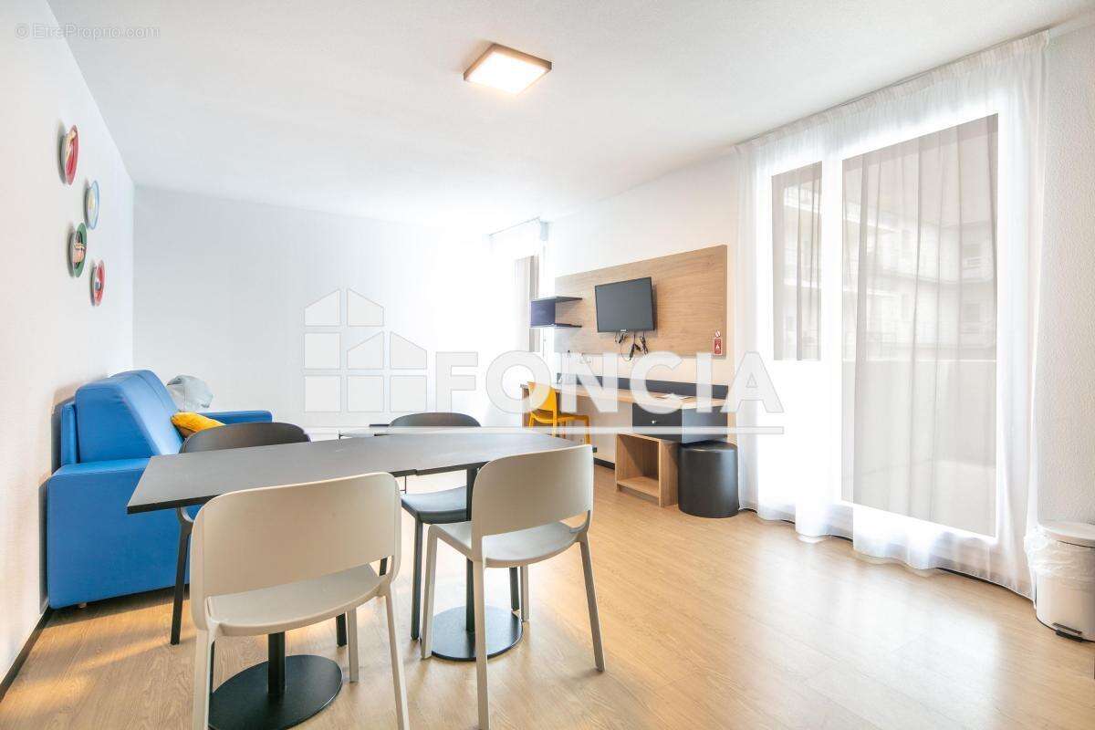 Vente - Appartement en résidence services - 3 pièces - 52,38 m² - photo 7