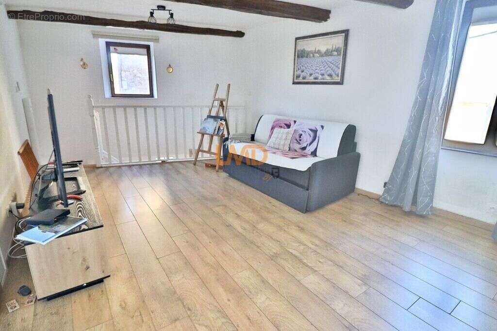 Appartement à MONTMEYAN