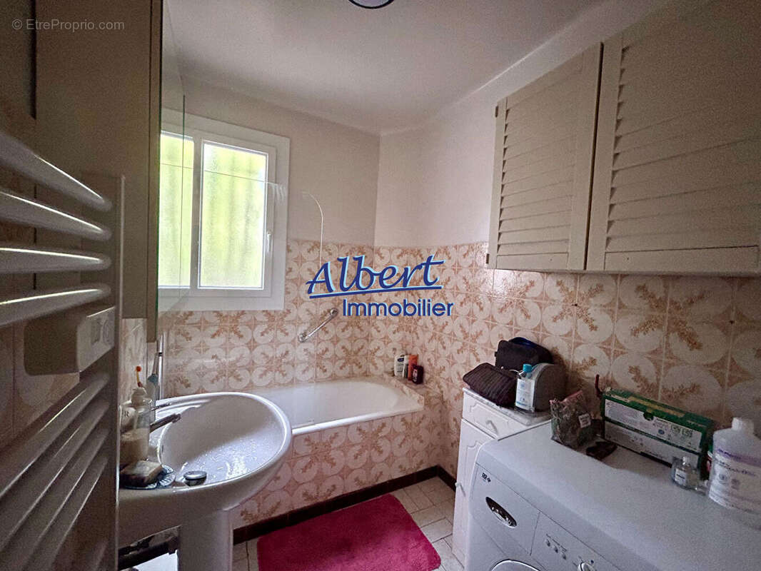 Appartement  2 pièce(s) 45 m2- SANARY-SUR-MER - photo 5