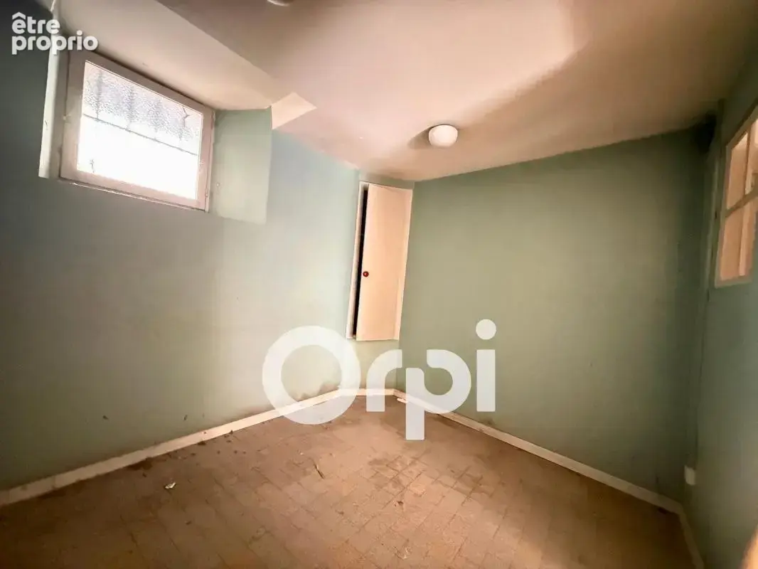 LUMBIN – Maison de ville de 114 m² à rénover - photo 17