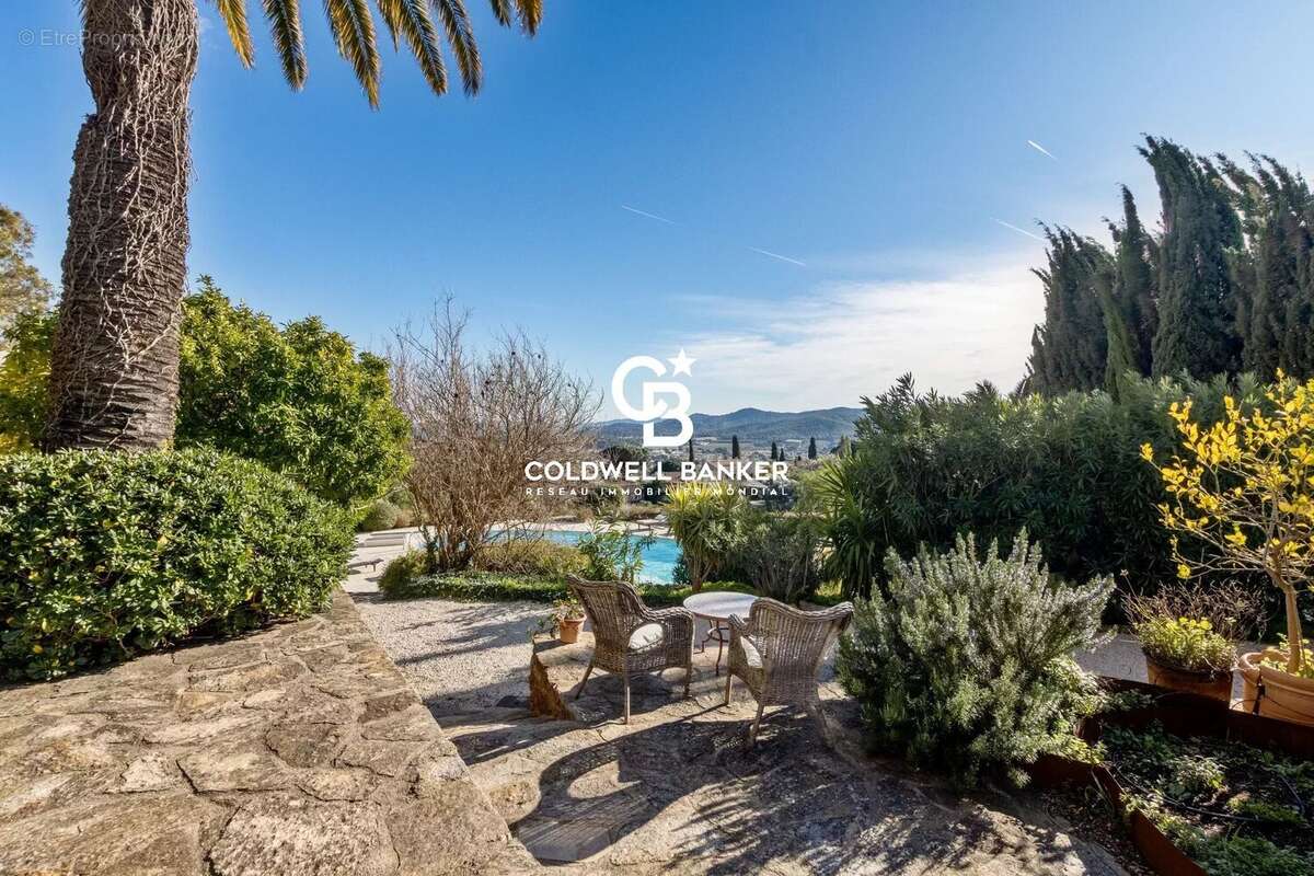 Maison à BORMES-LES-MIMOSAS