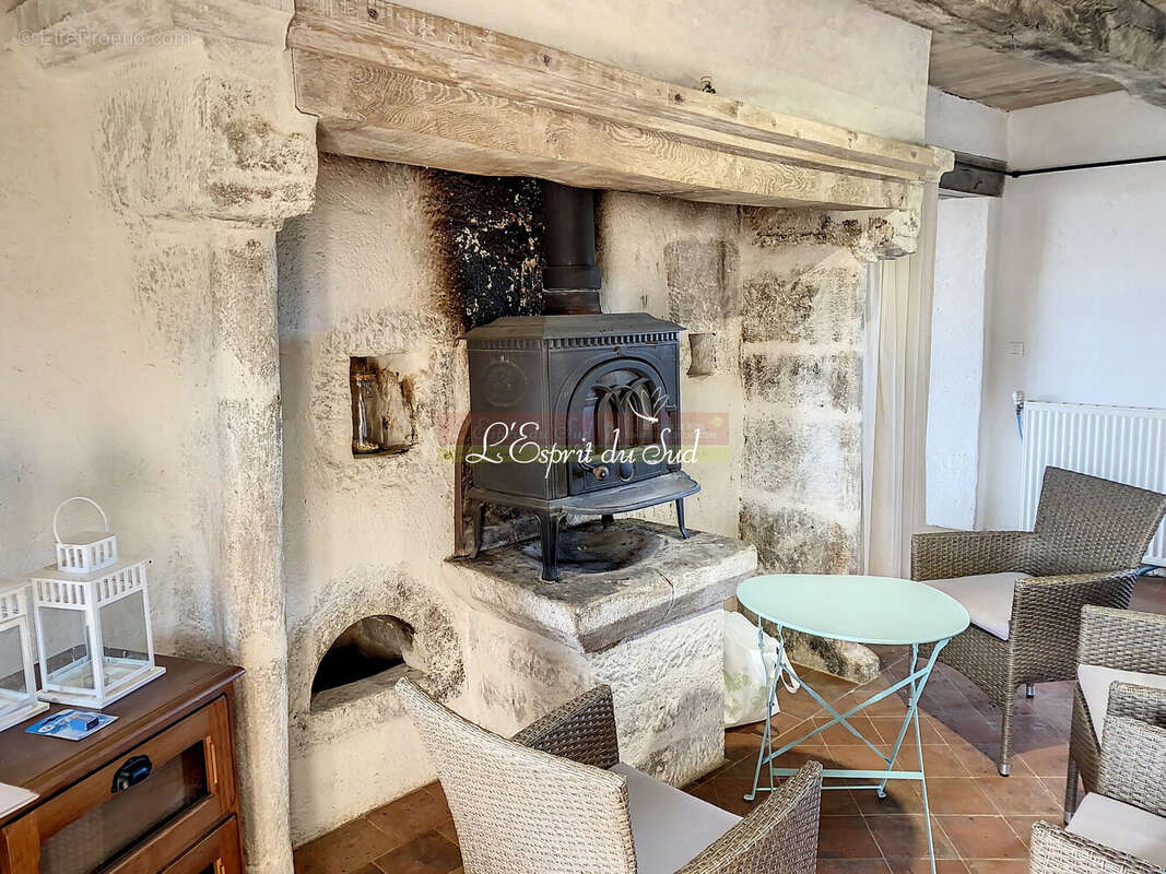 Maison 245 m² à Ginals  - photo 7