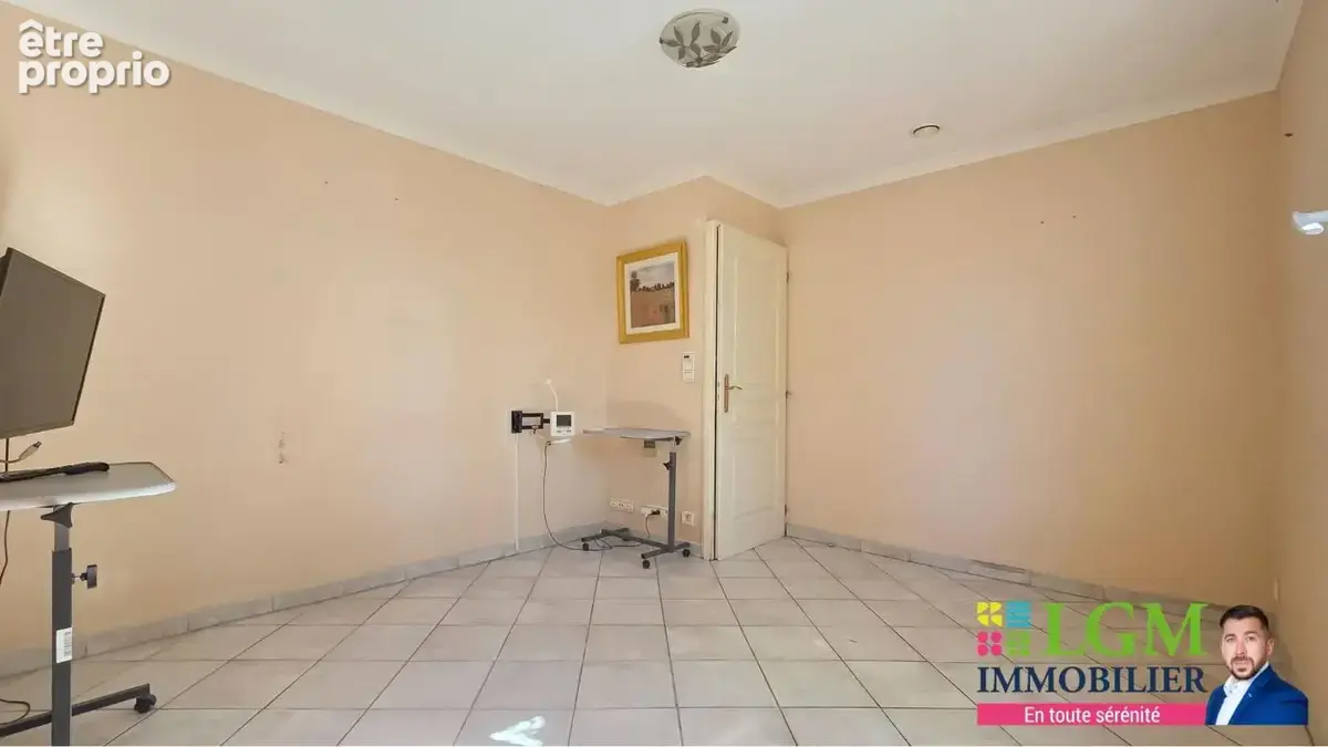 Maison À Vendre Mus, Villa de charme avec piscine, vue et plus de 2 000 m² de terrain - photo 16