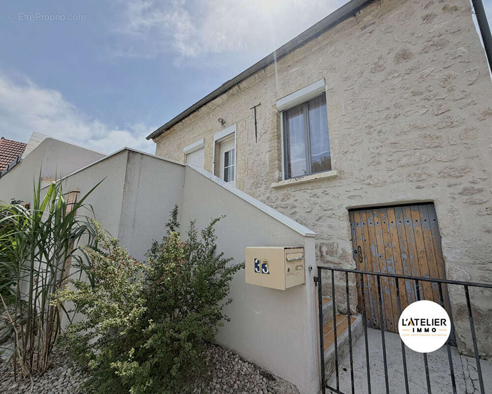 Maison à LONGUEVAL-BARBONVAL