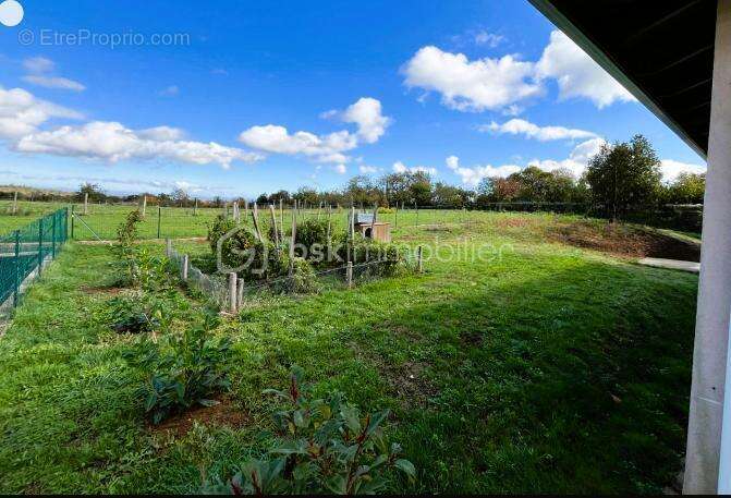 Maison à SAINT-ROMAIN-D&#039;AY