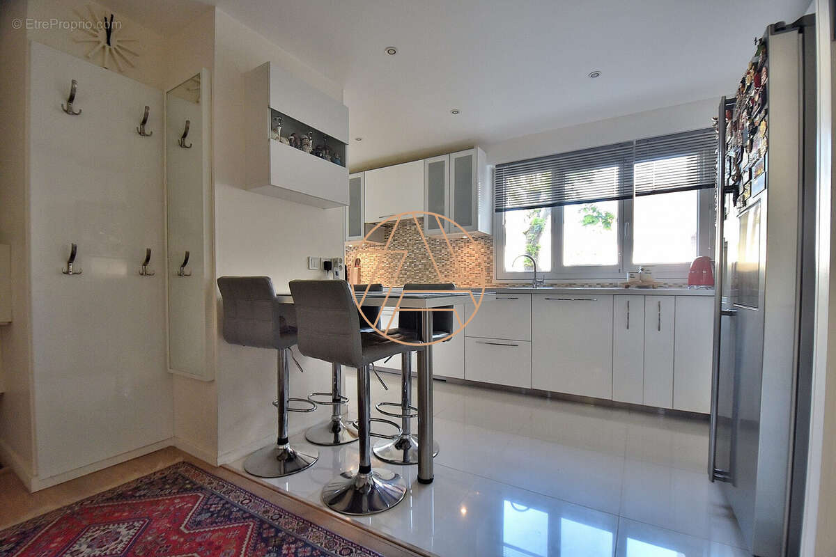 Appartement à SAINT-MAUR-DES-FOSSES