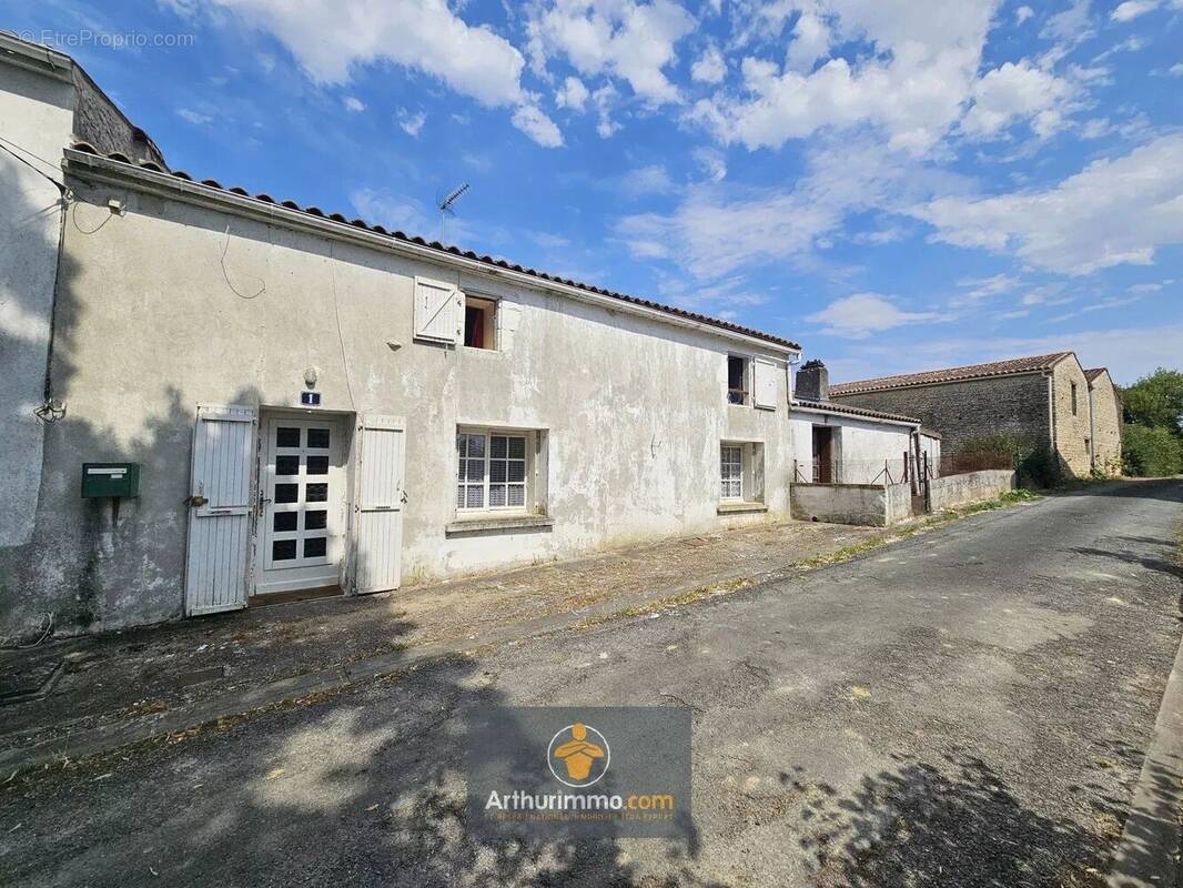 Maison à BENON