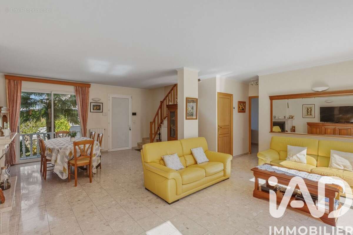 Maison 137 m² à Ormesson-Sur-Marne  - photo 4