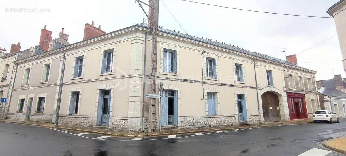 Maison de caractère à rénover - Ancien hôtel-restaurant - photo 2