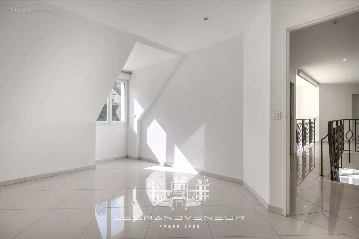 Maison à FONTAINEBLEAU