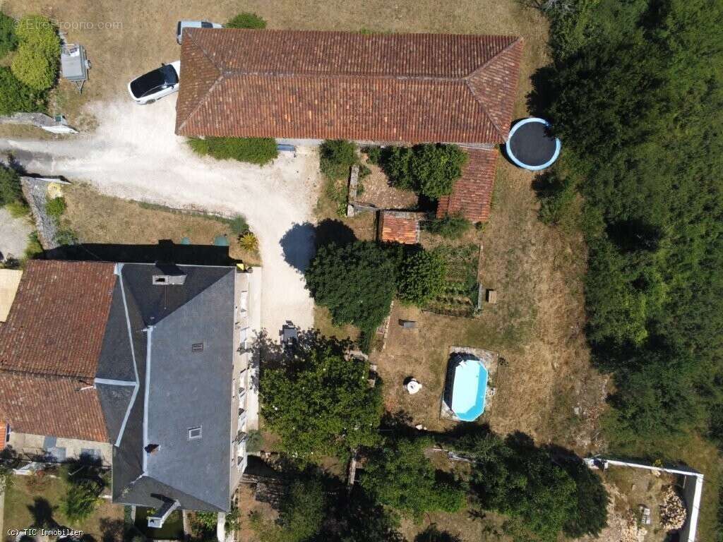 Maison à RUFFEC