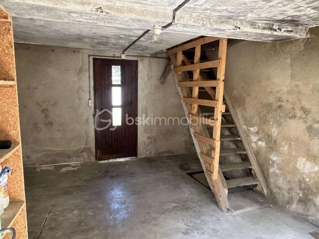 Maison de ville de 102 m² avec cour, dépendance et garage - photo 18