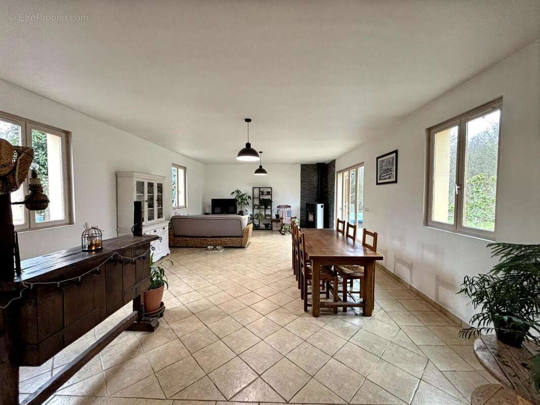 Photo 3 - Maison à CHAMBEUGLE