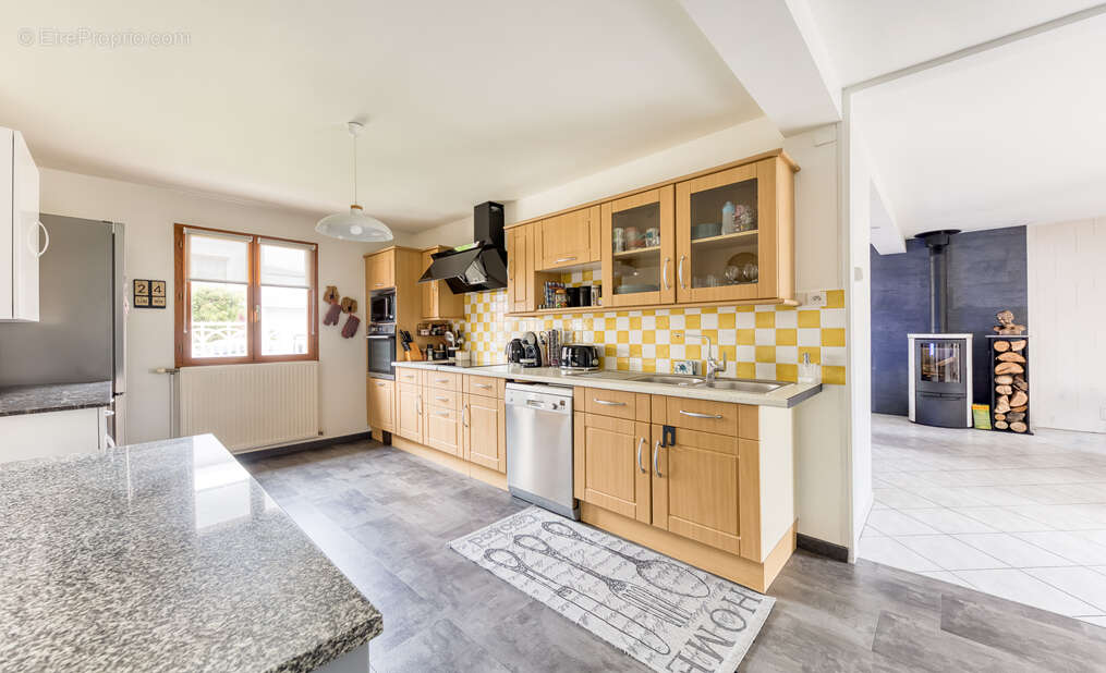 Maison à OZOIR-LA-FERRIERE