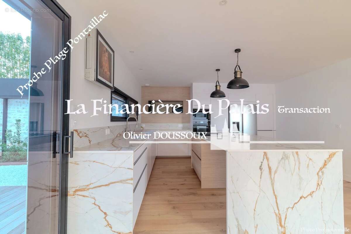 Maison à VAUX-SUR-MER