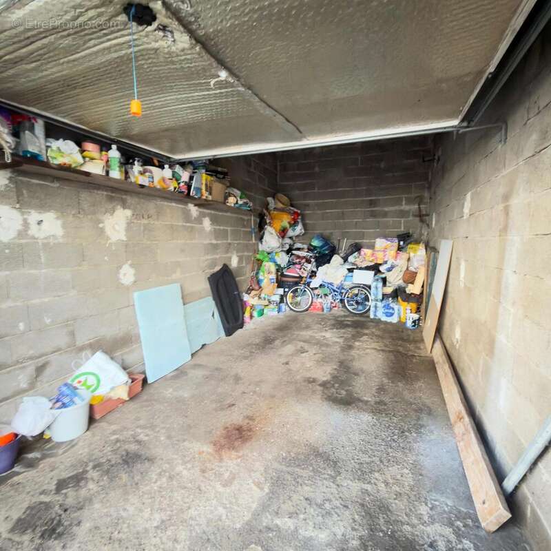 Photo 2 - Parking à NEUVES-MAISONS