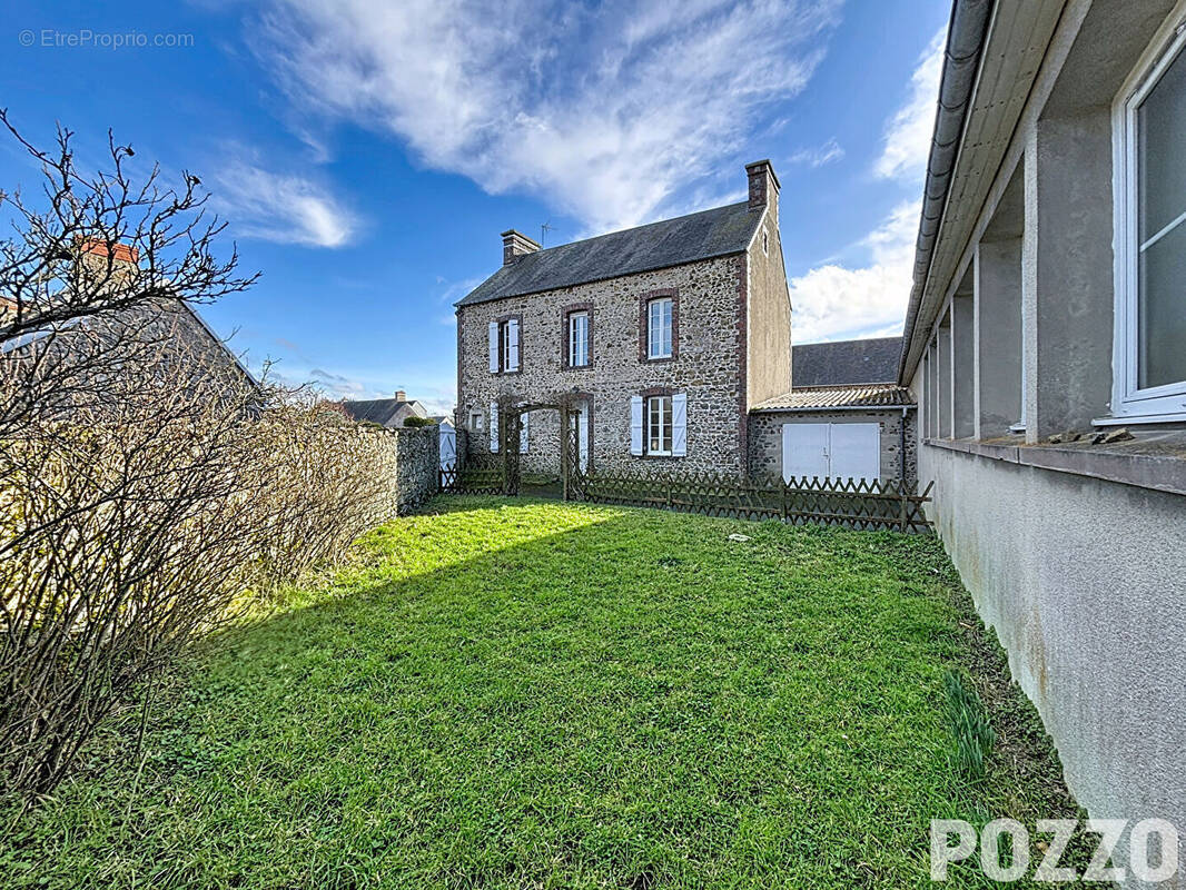 Maison à GOUVILLE-SUR-MER