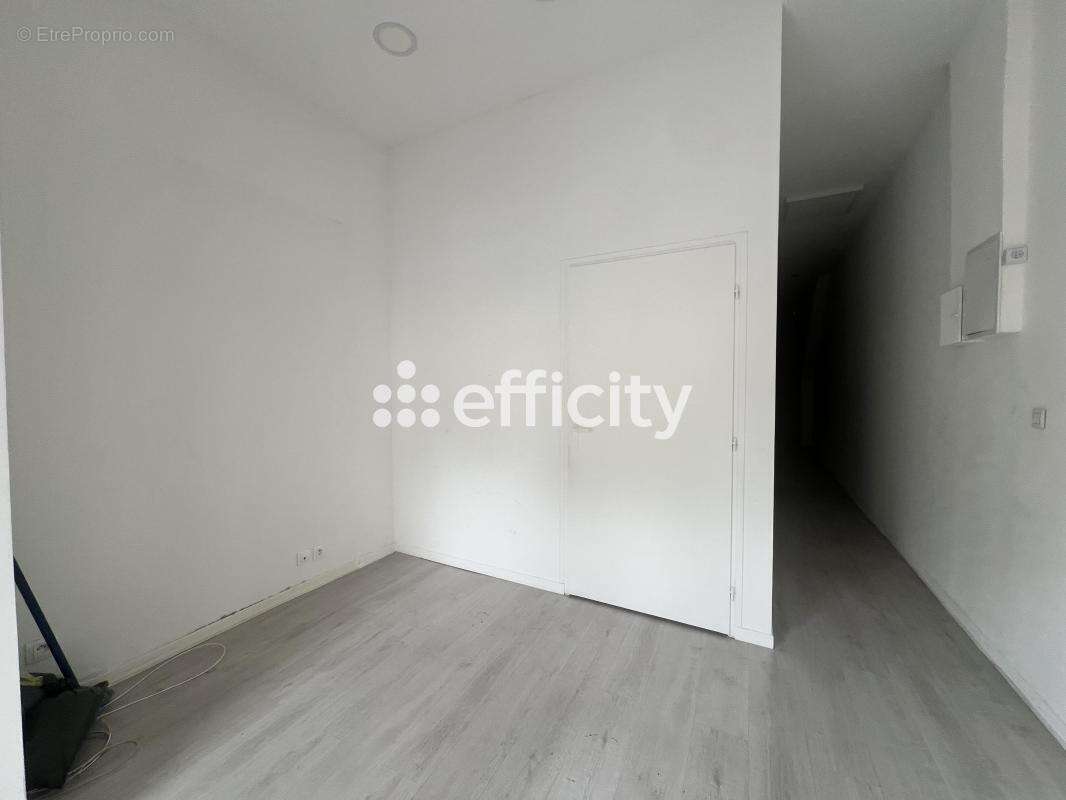 Locaux/Biens immobiliers - photo 2