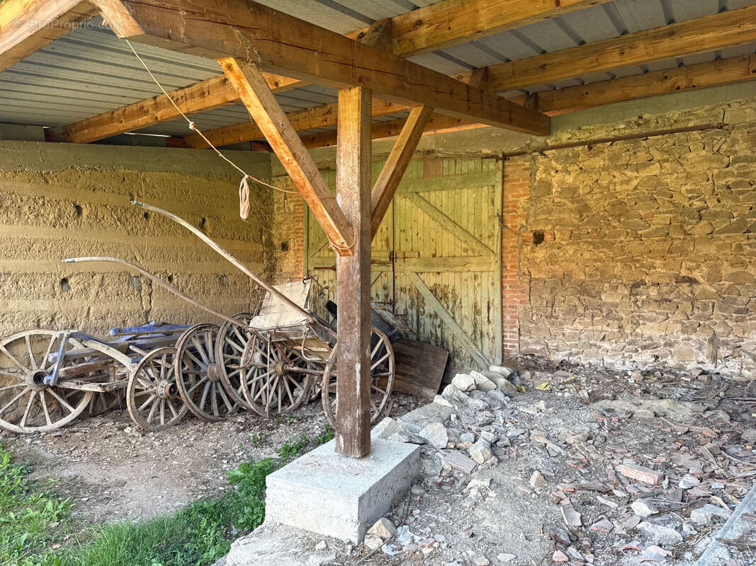 Maison à SAINT-MARTIN-LA-SAUVETE