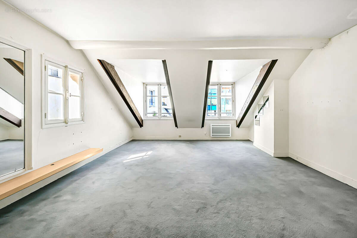 Appartement à PARIS-4E