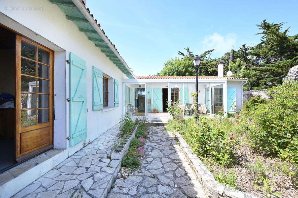 Maison à SAINT-CLEMENT-DES-BALEINES