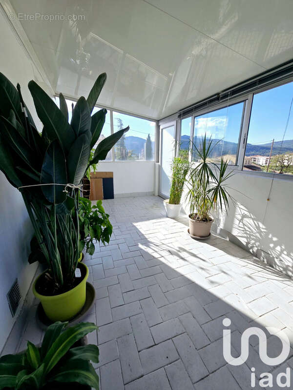 Photo 3 - Appartement à CUGES-LES-PINS