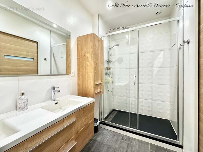 RIOM - EXCLUSIVITÉ – Maison de ville de caractère P6 entièrement rénovée avec jardin, abri et cave - photo 20