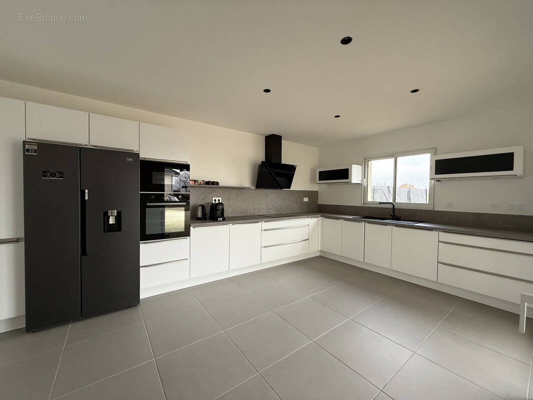 Maison à ESPINASSE-VOZELLE