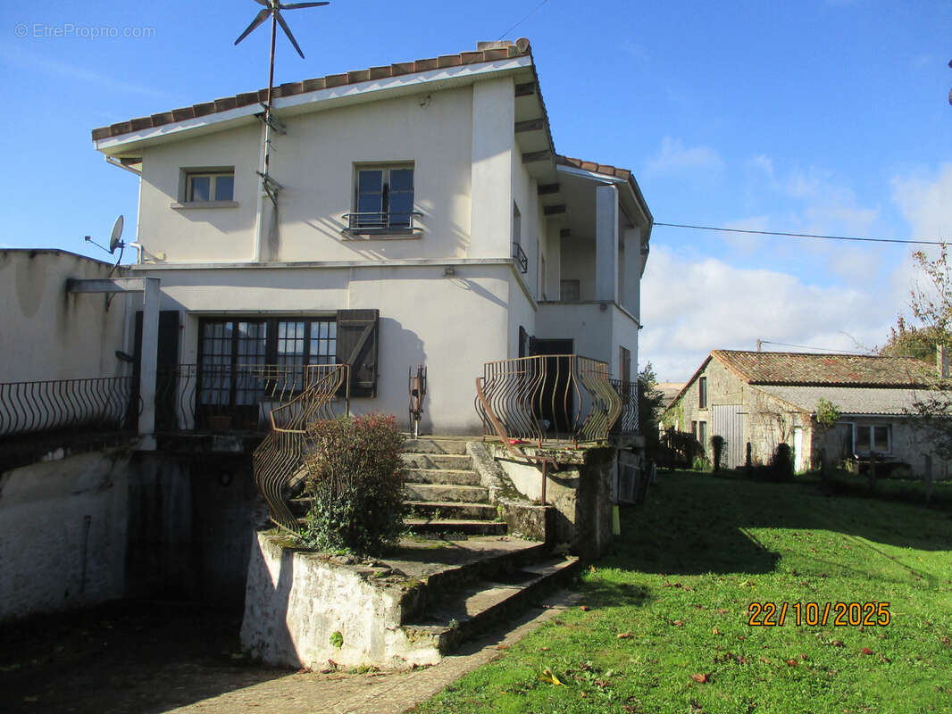 Maison à CEAUX-EN-COUHE