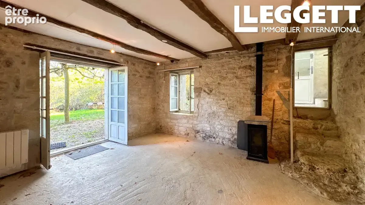 Charmante maison de village en pierre avec jardin secret, garage, belle vue et beaucoup de potentiel ! - photo 5