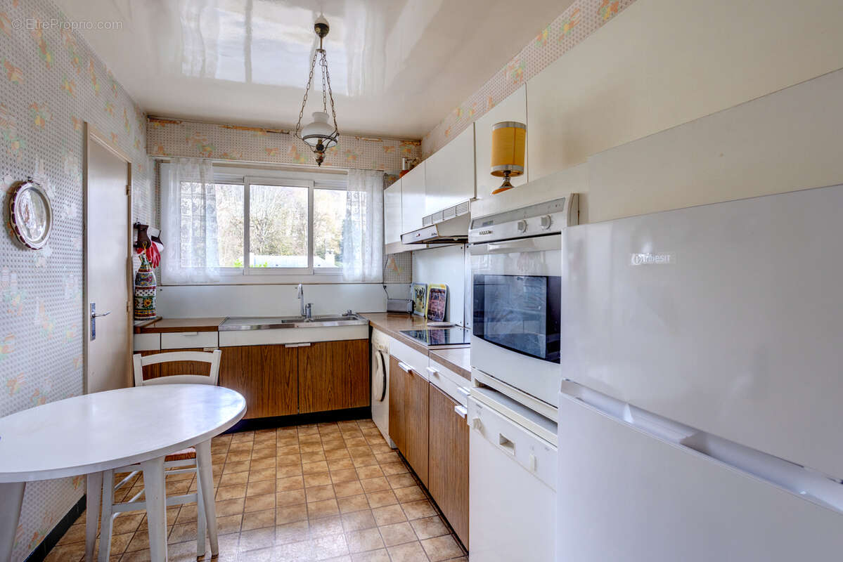 Appartement à VILLE-D'AVRAY