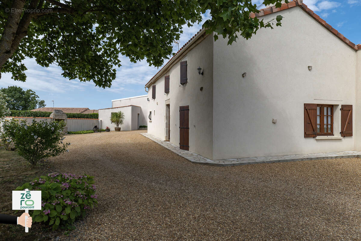 Maison à NALLIERS