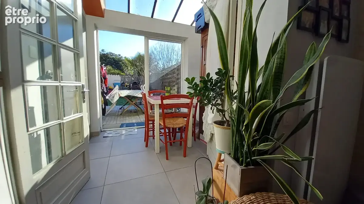 Vieux Lormont   Maison en pierre rénovée avec extérieur - photo 3