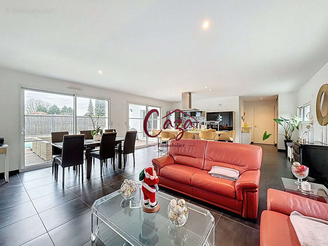 Maison à FARGUES-SAINT-HILAIRE