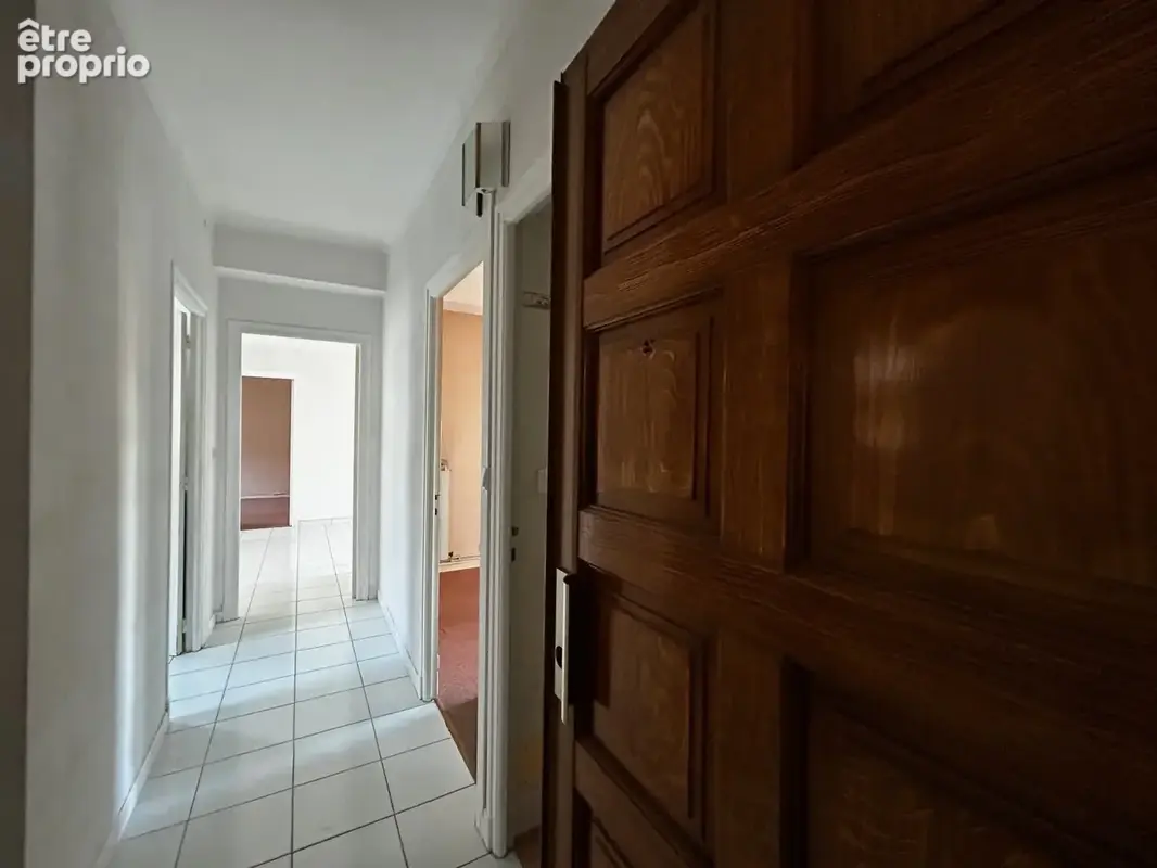 Appartement f3 - 6eme etage - residence securisee - secteur privilegie cours palmarole - photo 9