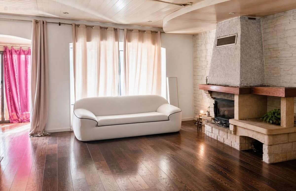 Maison de 4 pièces de 100 m² à Braud-et-Saint-Louis - photo 3