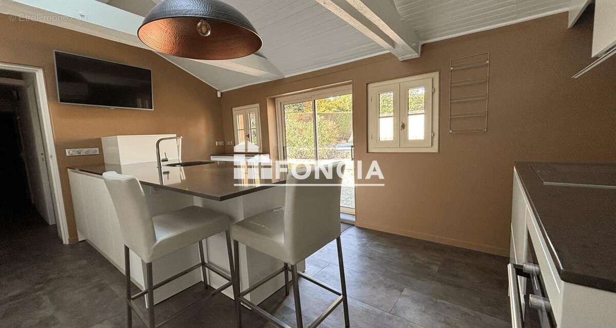 Maison de caractère en pleine campagne - photo 4