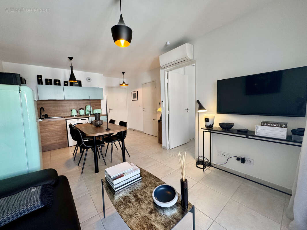 Appartement à SIX-FOURS-LES-PLAGES