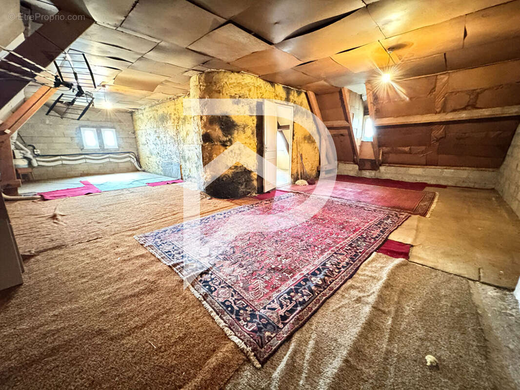 Maison à MEZIERES-SUR-SEINE